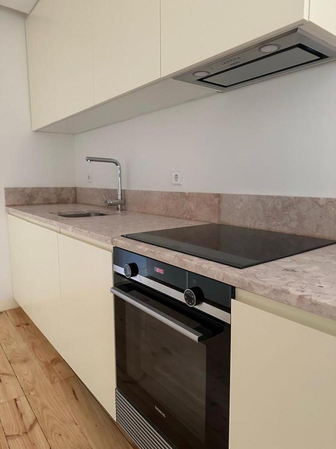 Quarto Com Varanda Na Rua Dos Douradores Lisbon Bagian luar foto